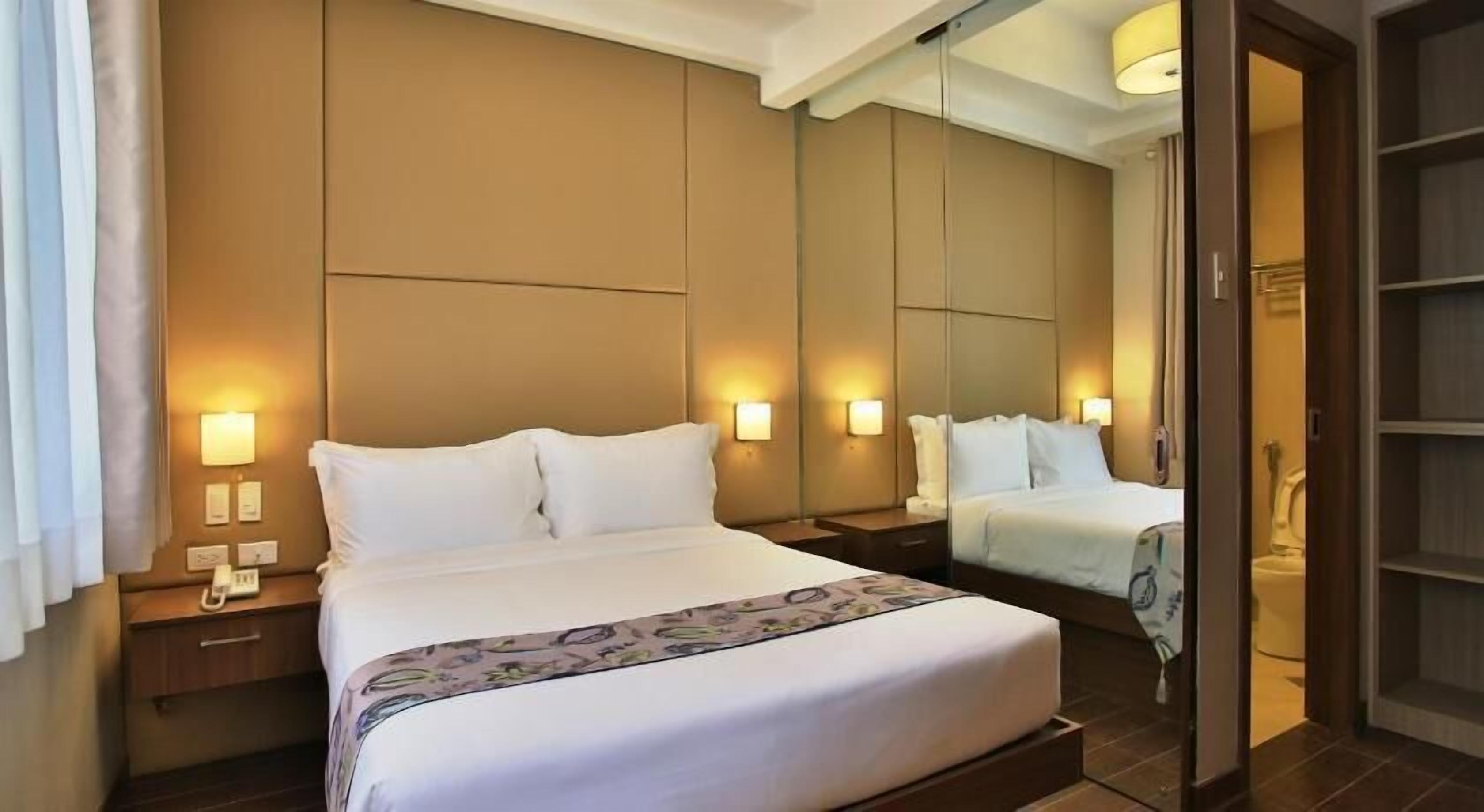 In-room safe, iron/ironing board, free WiFi, bed sheets