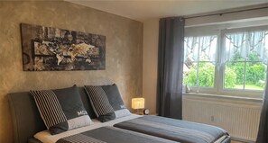 2 bedrooms, iron/ironing board, free WiFi, bed sheets