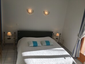 4 soverom, skrivebord, strykejern/-brett og wi-fi (inkludert)