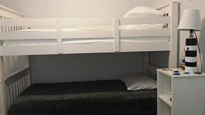2 habitaciones, cuna de viaje, wifi y ropa de cama