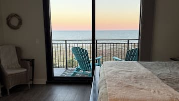 3 habitaciones, caja de seguridad en la habitación y escritorio