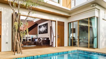 Private pool