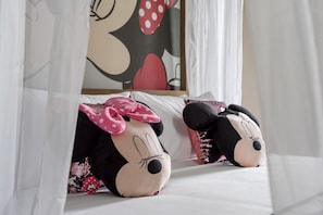 Princess Villa | Minibar, in-room safe, desk, blackout drapes - Itz Time Hua Hin Pool Villa (Hua Hin)