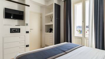 Standard-Doppelzimmer | Hochwertige Bettwaren, kostenlose Minibar, Zimmersafe, Schreibtisch