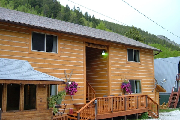 Escape to Monarch/Garfield, CO! Enjoy summer adventures at Ski Town Condos.