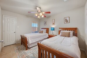 4 bedrooms, desk, iron/ironing board, WiFi