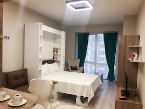 Desk, free WiFi, bed sheets - New Suites (Istanbul)