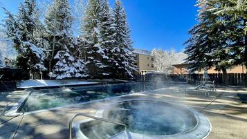 Piscine extérieure, piscine chauffée