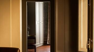 L Studio, Balcony, Kitchen and Sofa Bed