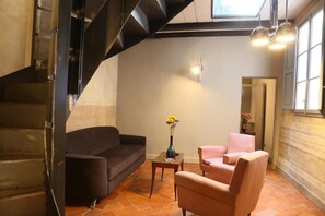 2 Bedroom Apartment, Sofa Bed - Duplex | 1 bedroom, premium bedding, memory-foam beds, in-room safe