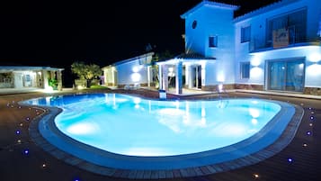 Outdoor pool, pool umbrellas, pool loungers