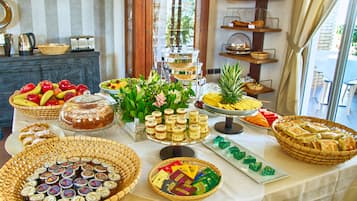 Tägliches inbegriffenes Frühstücksbuffet