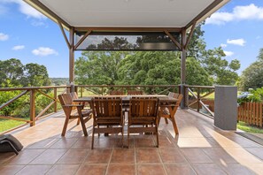 2 Bedroom Cottage | Terrace/patio - Birds 'n' Bloom Cottages (Yungaburra)