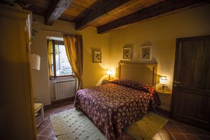 Superior Apartment, 2 Bedrooms | Iron/ironing board, free cribs/infant beds, free WiFi - Ponte del Vegnuti (Fivizzano)