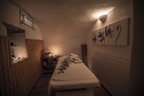 Outdoor treatment areas, sauna, steam room, Turkish bath - Ponte del Vegnuti (Fivizzano)