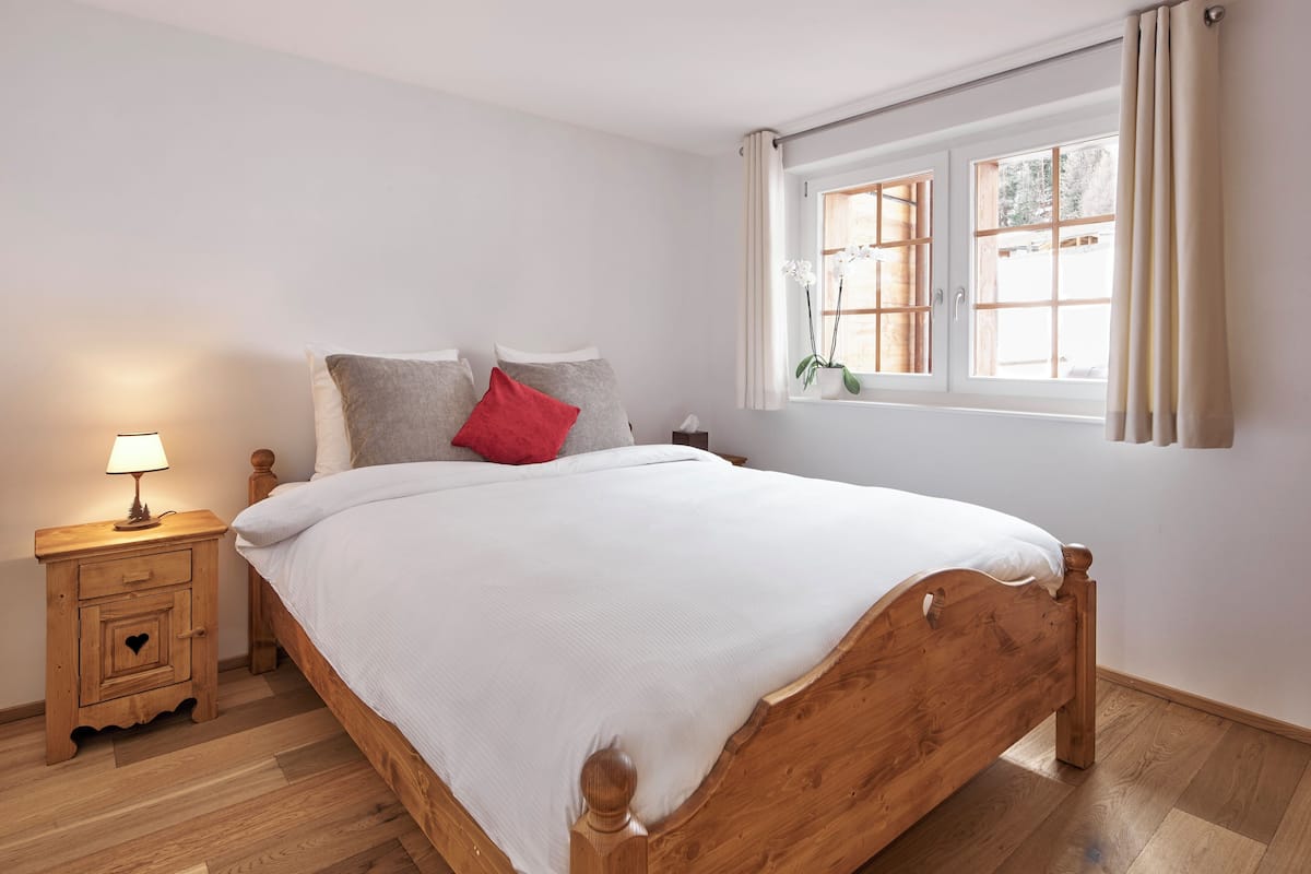 Ropa de cama de alta calidad, minibar, insonorización y wifi gratis