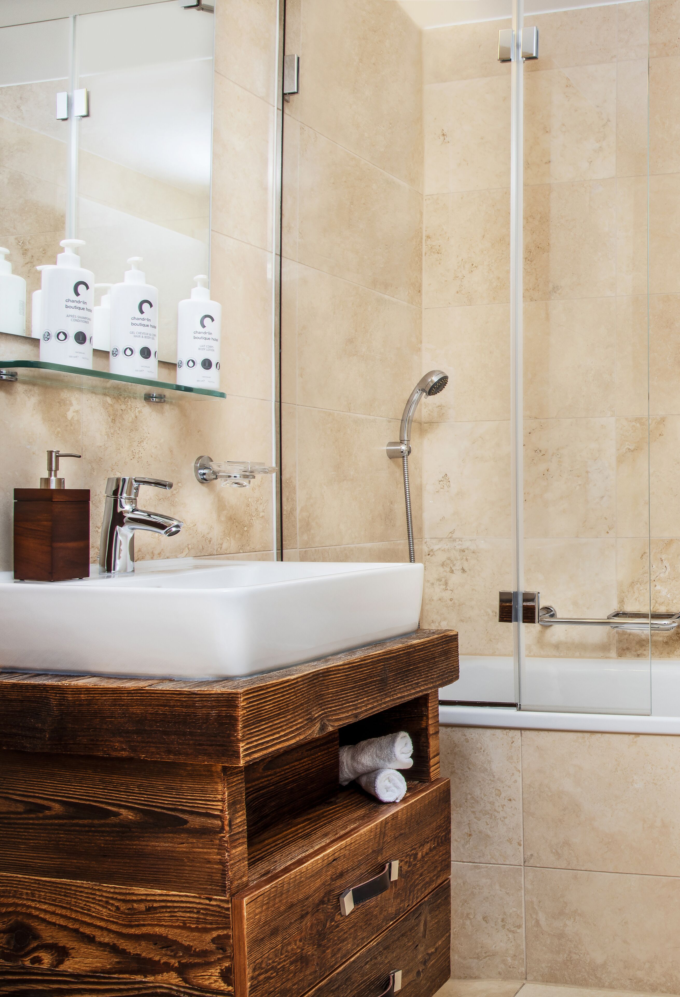 shower, free toiletries, hair dryer, slippers