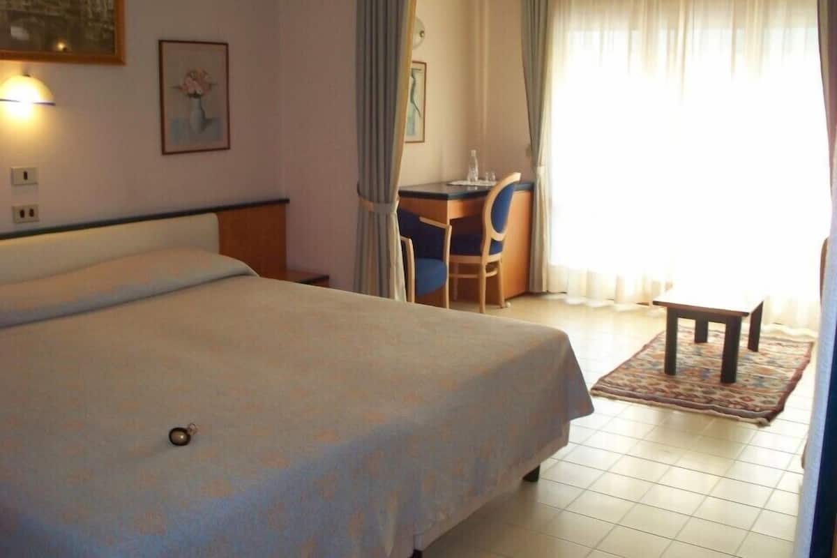 Desk, bed sheets