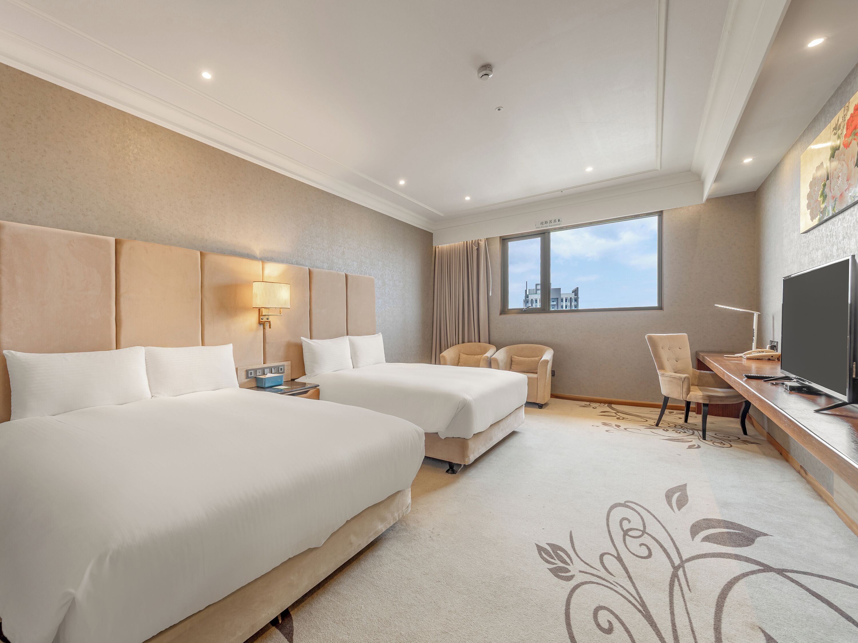 Standard Twin Room | Down duvets, desk, laptop workspace, soundproofing