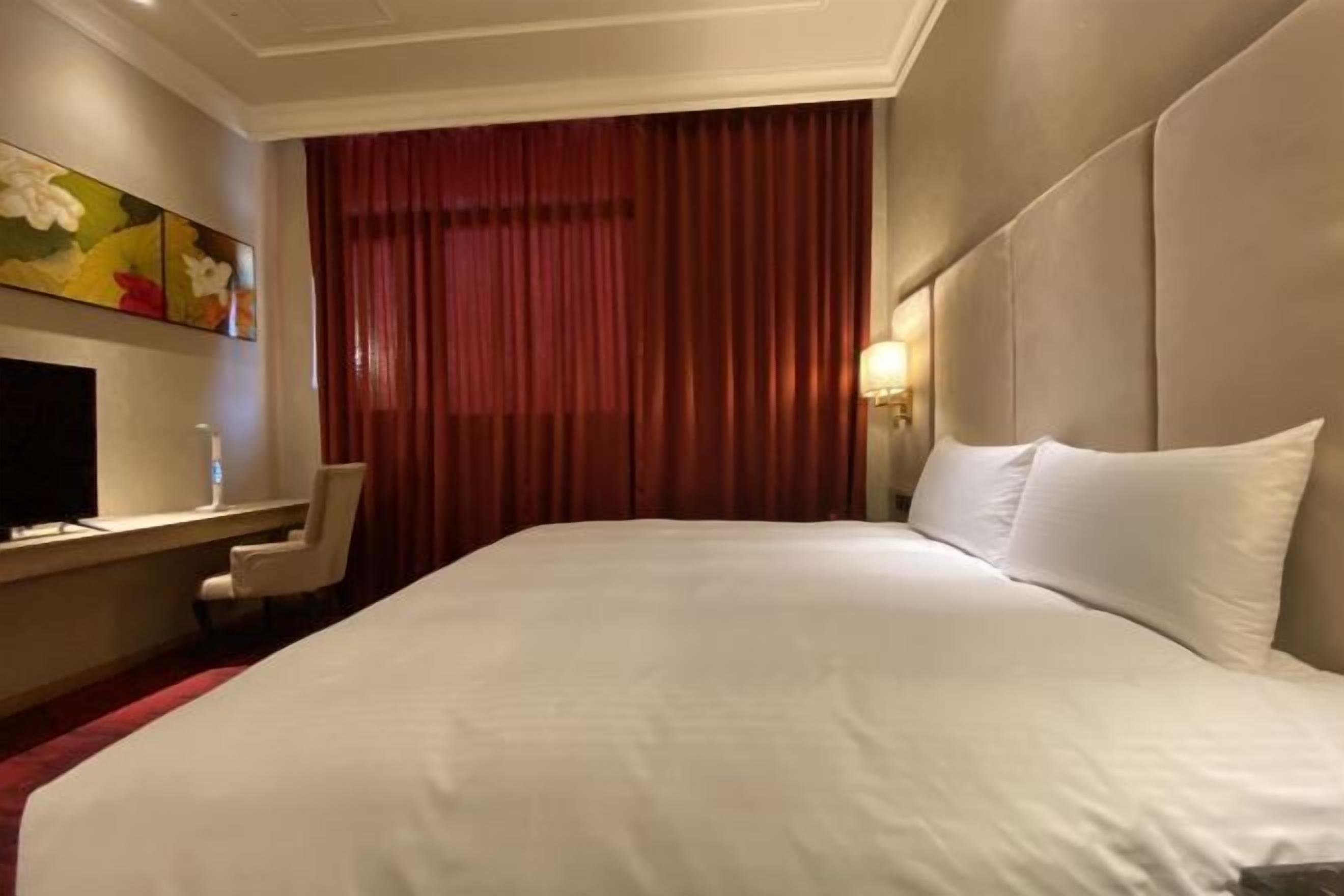 Down comforters, desk, laptop workspace, soundproofing