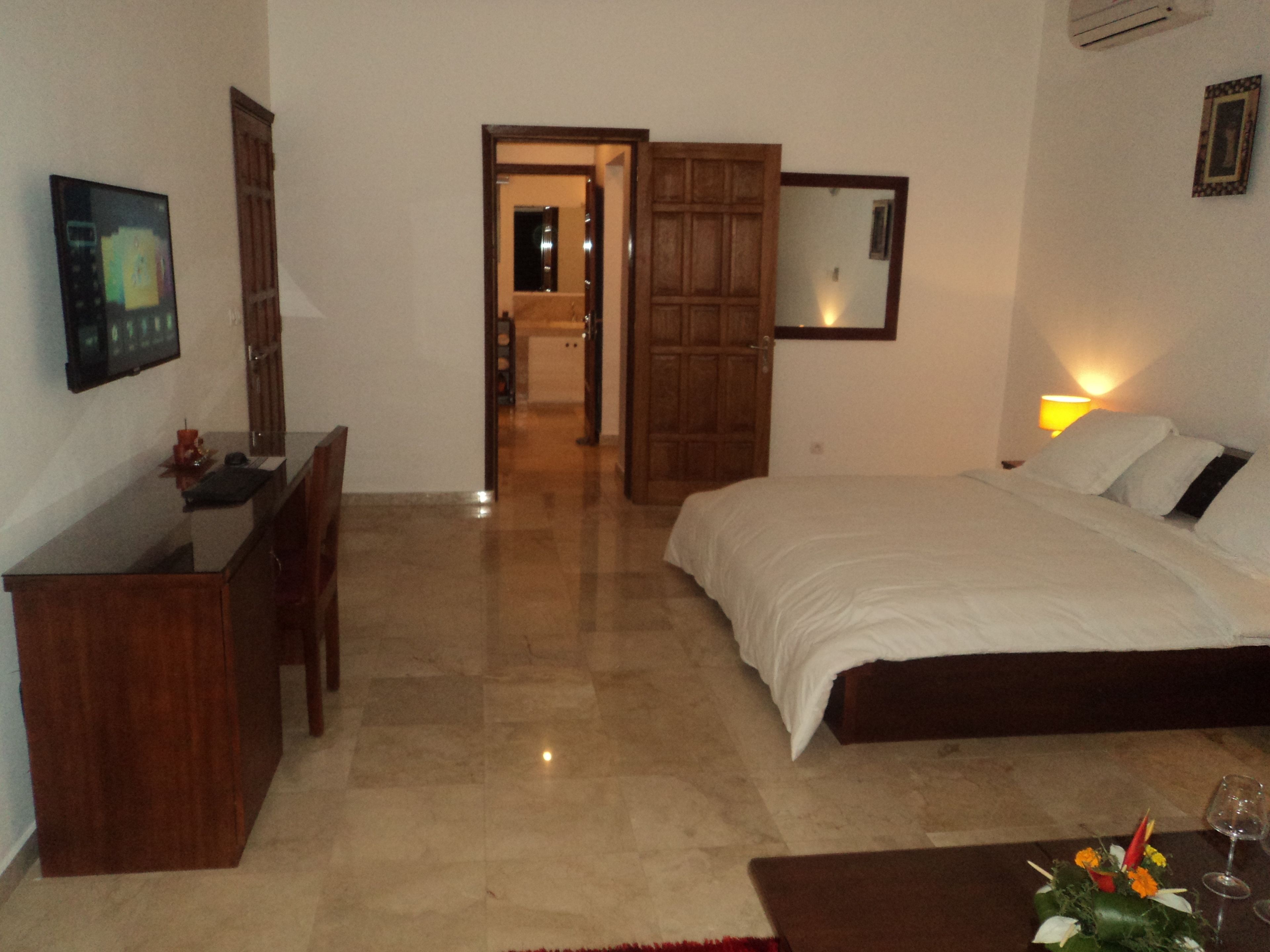 Romantic Suite (Aphrodite) | Premium bedding, minibar, individually decorated, individually furnished