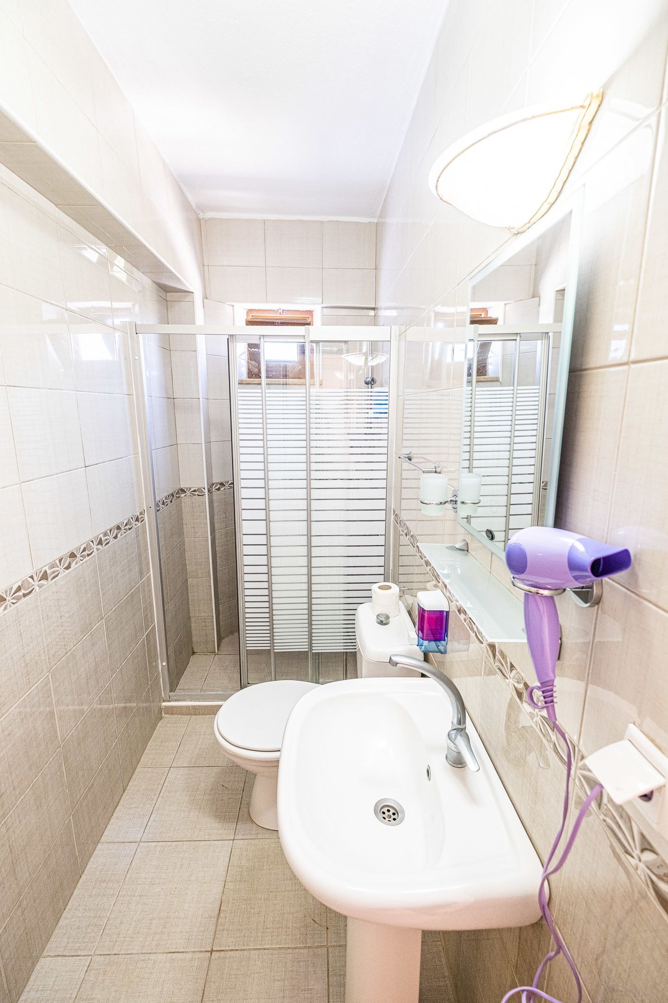 premium bedding, free cots/infant beds, free wifi