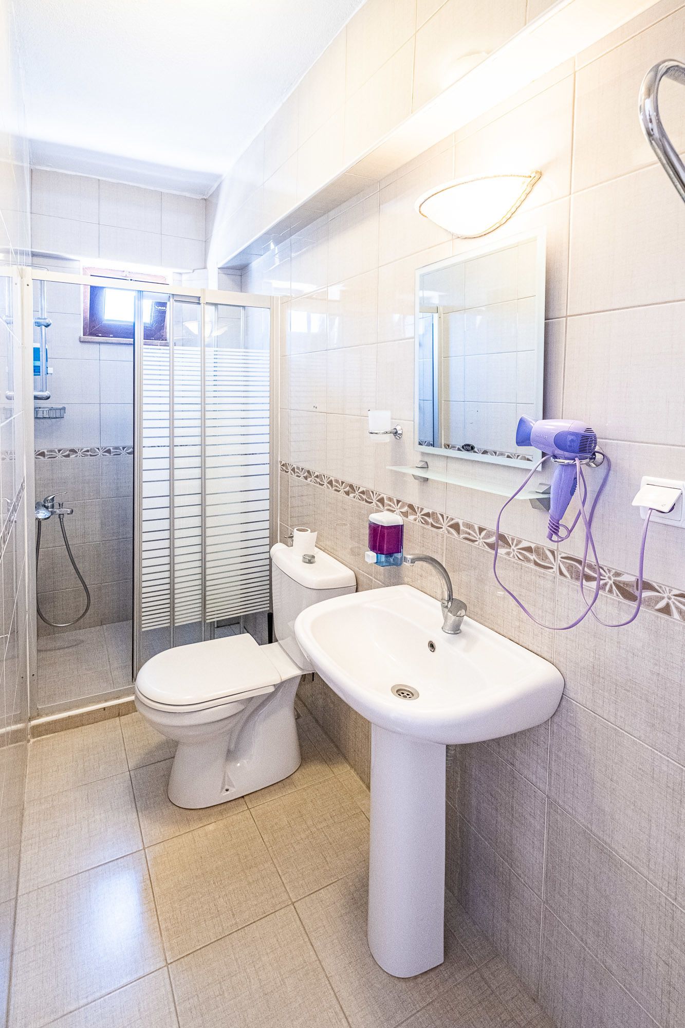 premium bedding, free cots/infant beds, free wifi