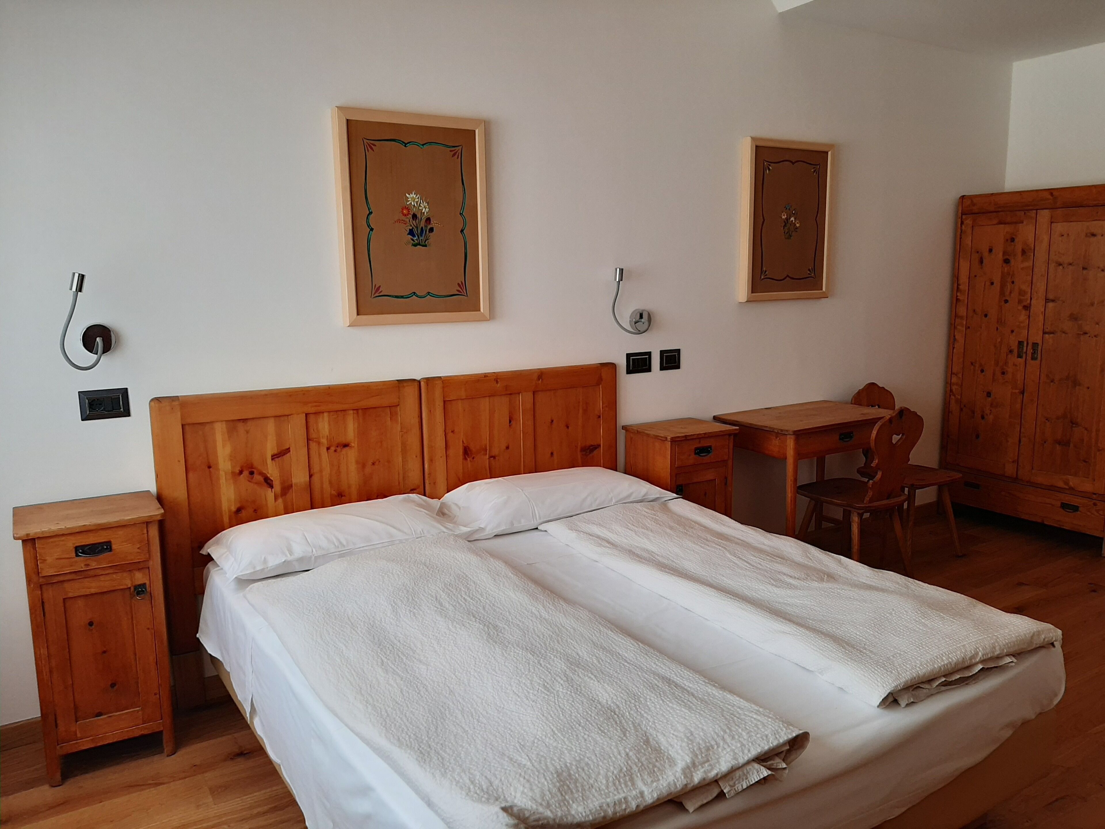 Coffres-forts dans les chambres, bureau, chambres insonorisées