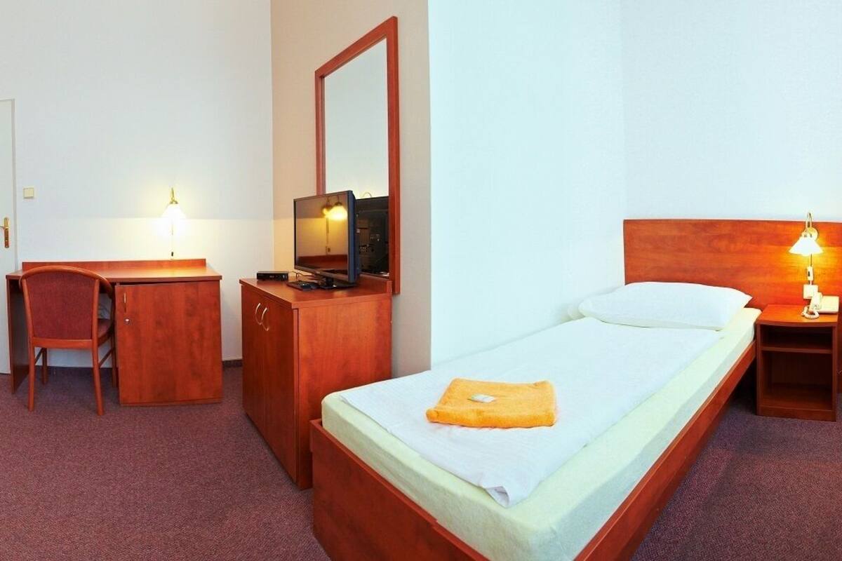 Standard Single Room