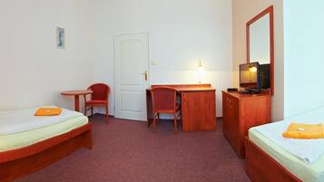 Phòng đơn Tiêu chuẩn | Bàn, phòng cách âm, nôi/giường cho trẻ sơ sinh (phụ phí)