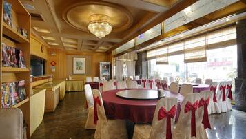 Ilmainen päivittäinen itsepalveluaamiainen