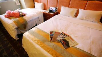 Desk, blackout curtains, free WiFi