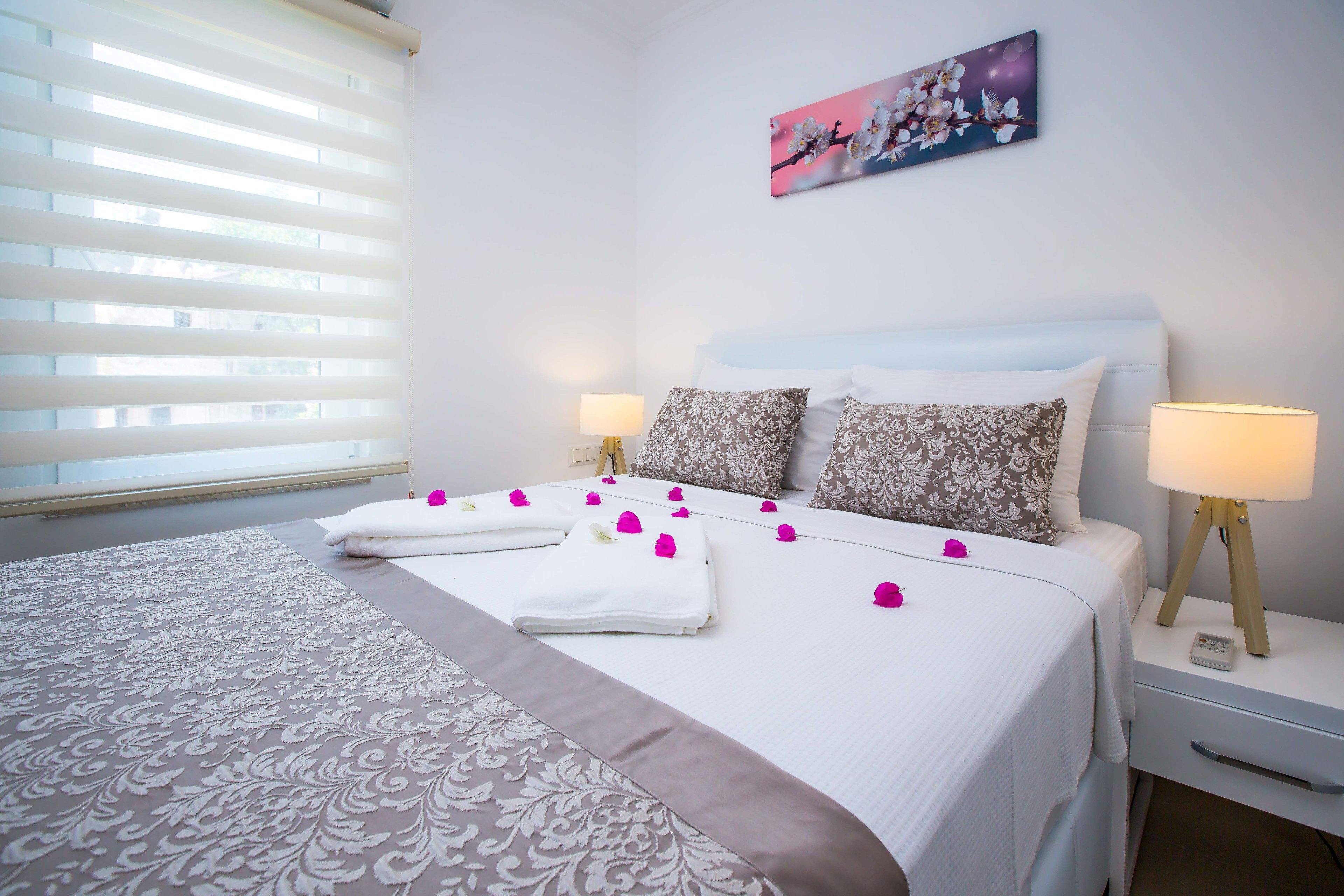 Departamento Deluxe, 1 cama King size y sofá cama | 1 habitación, sábanas de algodón egipcio y ropa de cama de alta calidad 