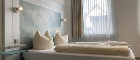 Comfort Double Room | Hypo-allergenic bedding, desk, cots/infant beds, free WiFi