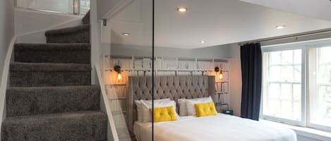 Sviitti, kylpyamme (Aya) | Memory foam -patjalliset sängyt, yksilöllisesti kalustettu