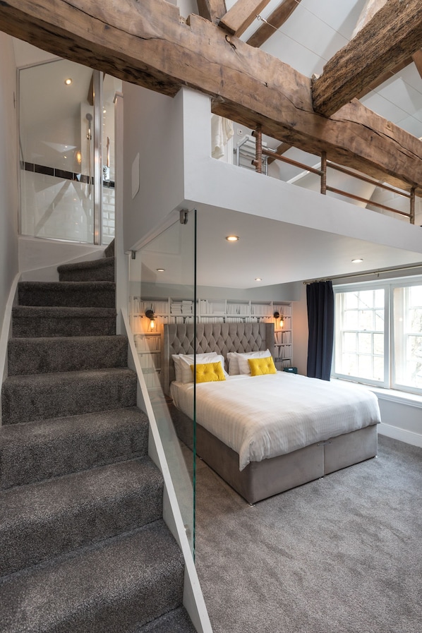 Suite, baignoire (Aya)