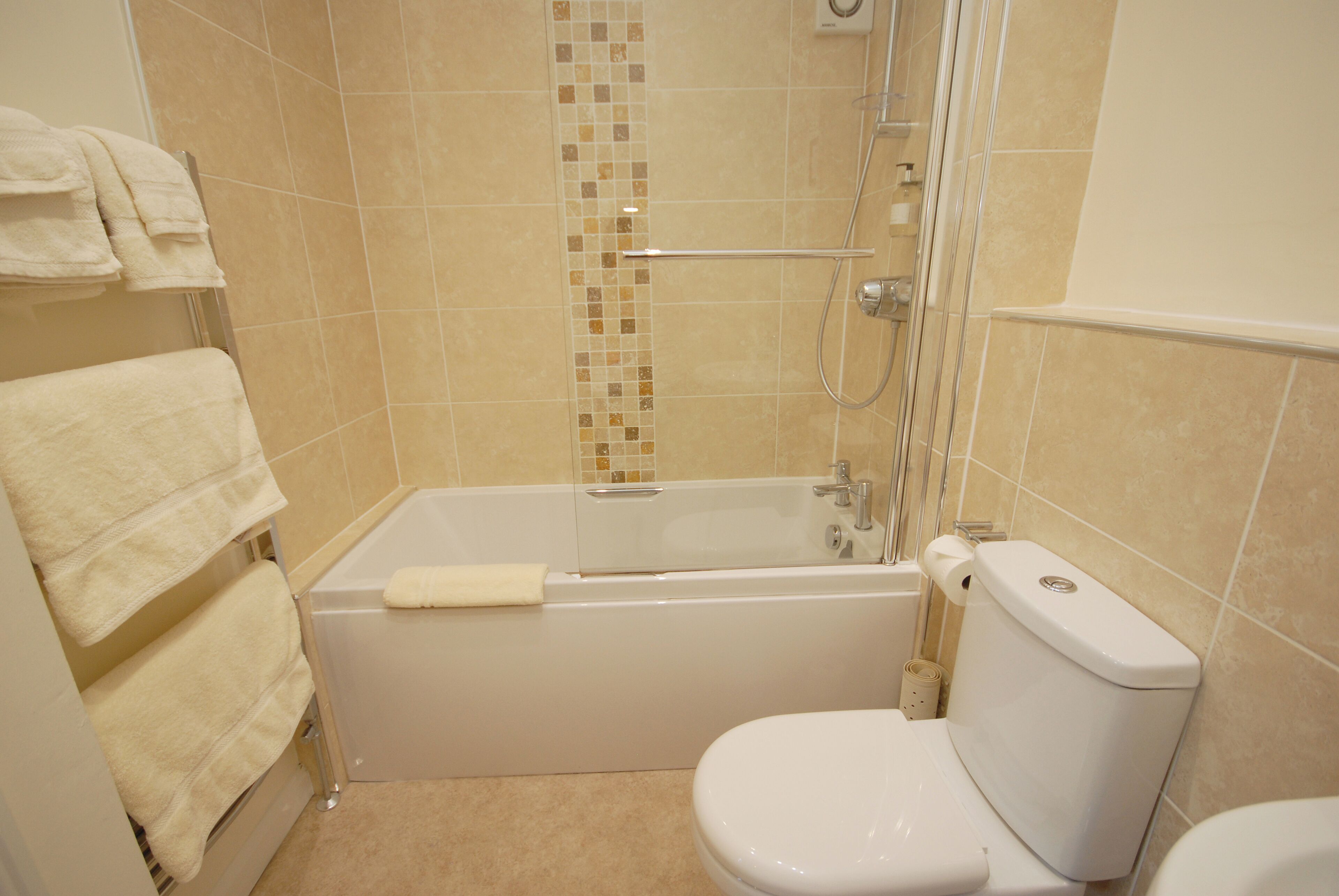 Superior Double Room | Bathroom | Towels