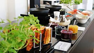 Daily buffet breakfast for a fee