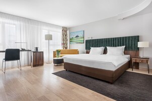 办公桌、遮光窗帘、熨斗/熨衣板、免费 WiFi