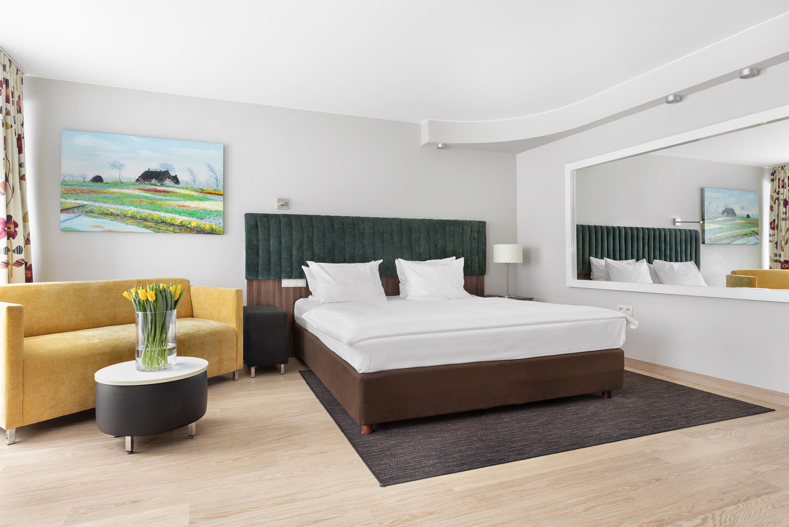 studio, 1 king bed | desk, blackout curtains, iron/ironing board, free wifi