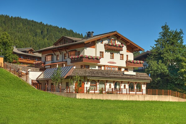 Front of property - Appartements Jakobshof (Flachau)