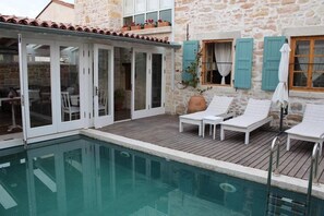 Sundeck - Eski Tas Otel (Cesme)