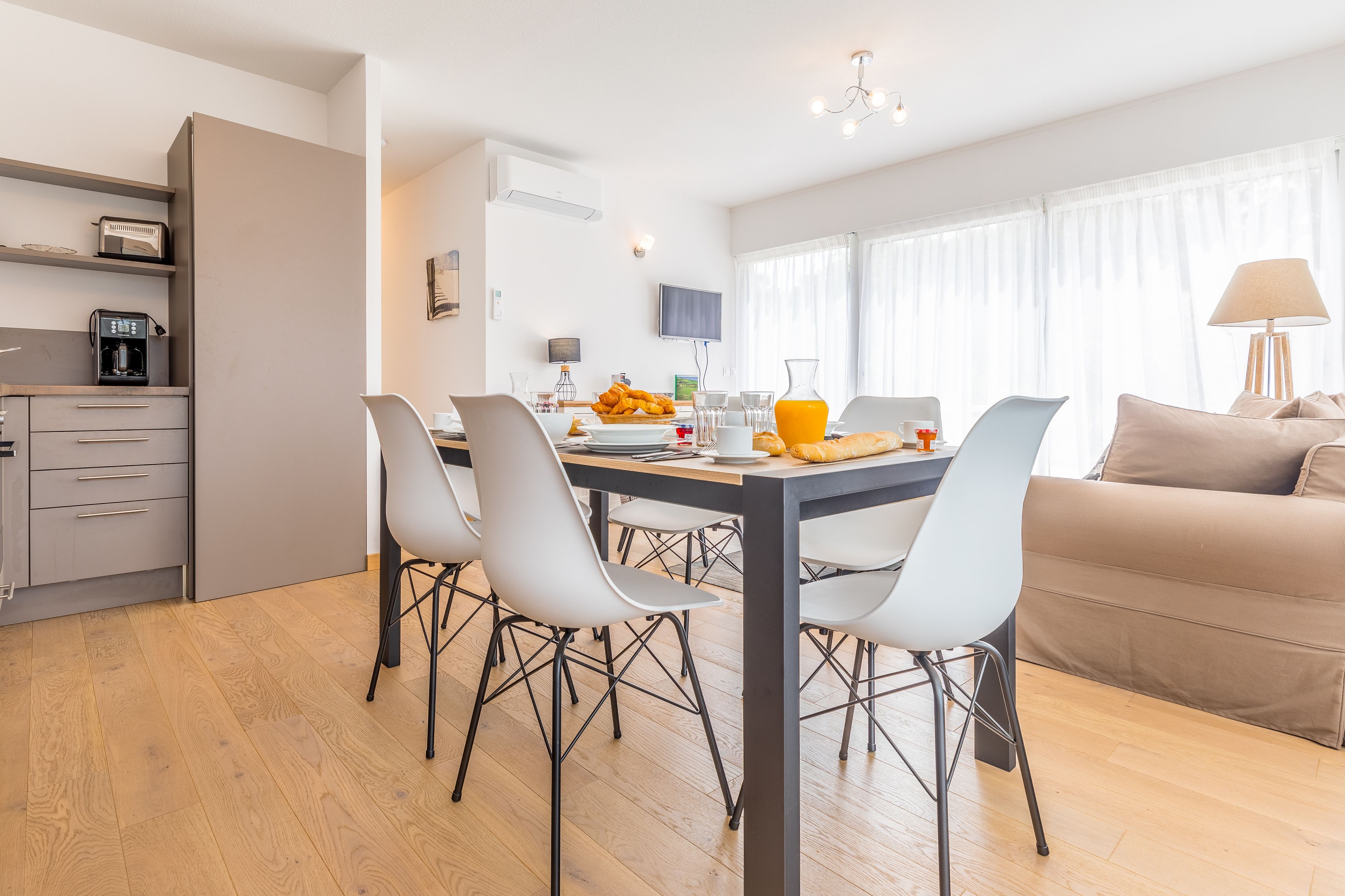 Télévision à écran plat