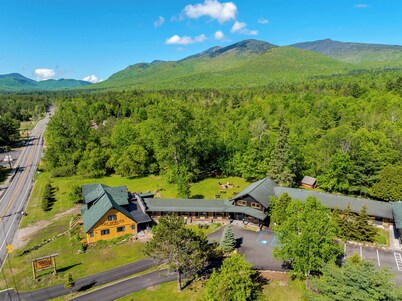 Adirondack Spruce Lodge