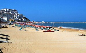 ใกล้ชายหาด