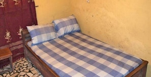 Free WiFi, bed sheets