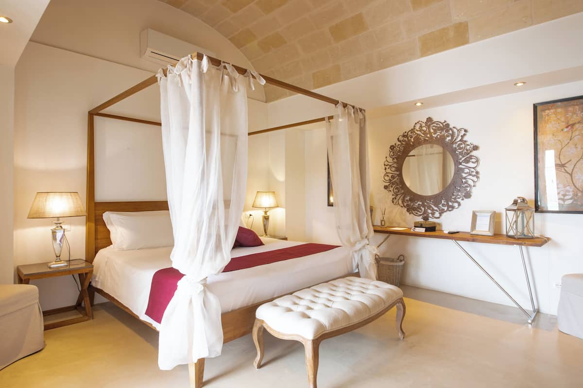 Exclusive Room | 1 bedroom, premium bedding, memory-foam beds, minibar