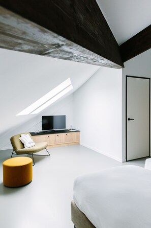 クラシック ダブルまたはツインルーム | 高級寝具、セーフティボックス (室内)、デスク、WiFi (無料)