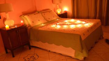 Standard Room, 1 Double Bed | Premium bedding, desk, iron/ironing board, cribs/infant beds