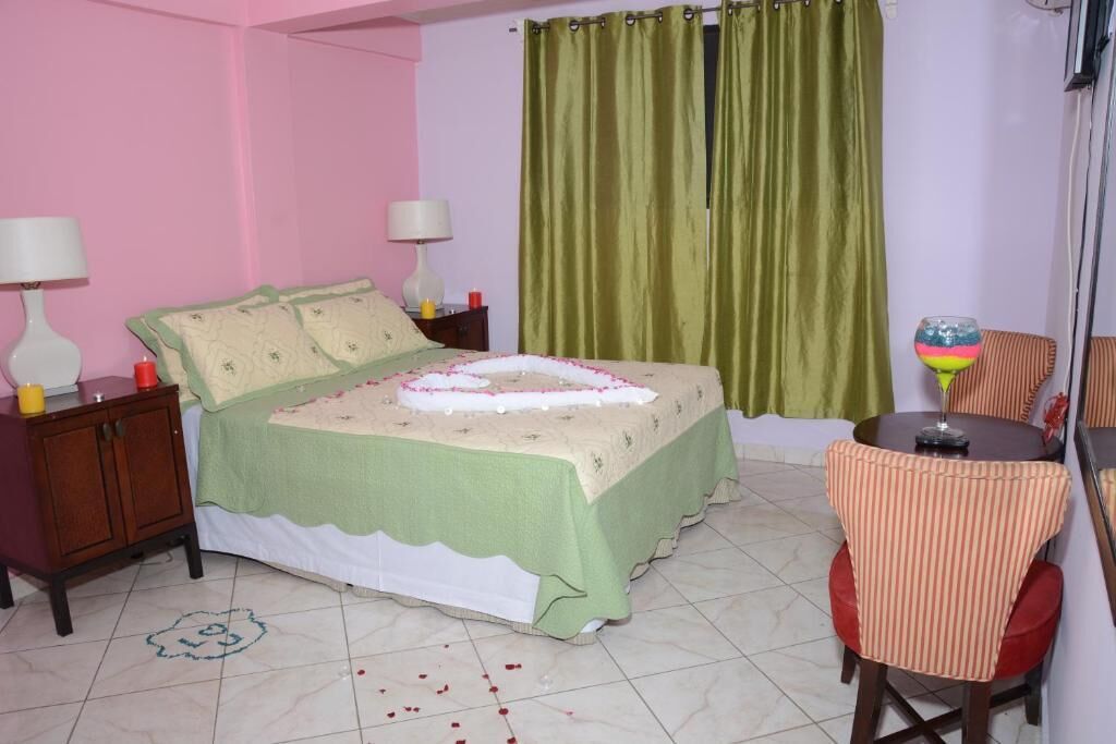 premium bedding, desk, iron/ironing board, cots/infant beds